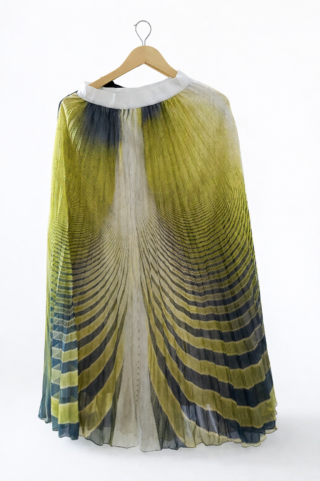 Aveline Black and Green Pleated Skirt Set