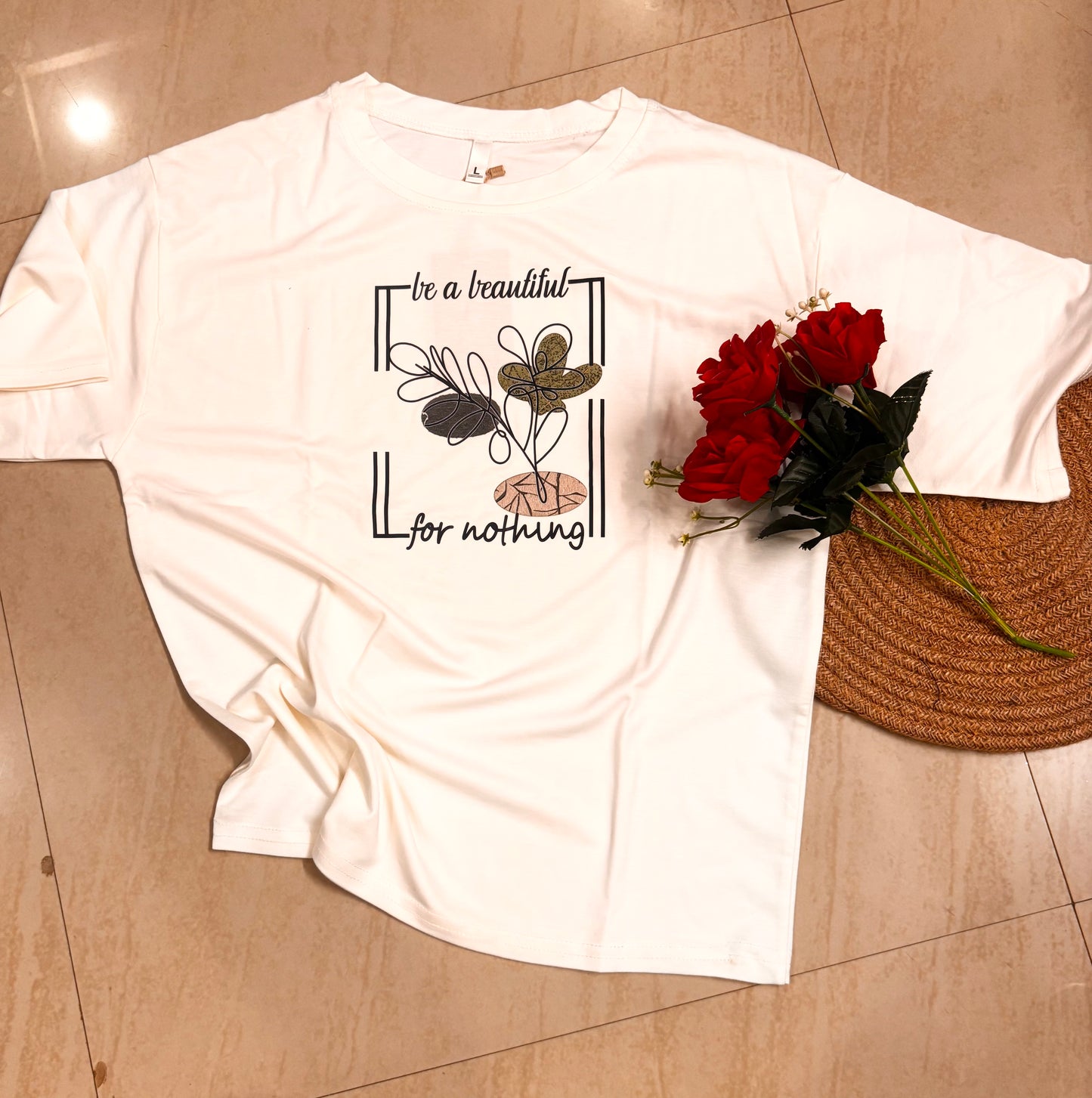 Zena White Graphic T-Shirt
